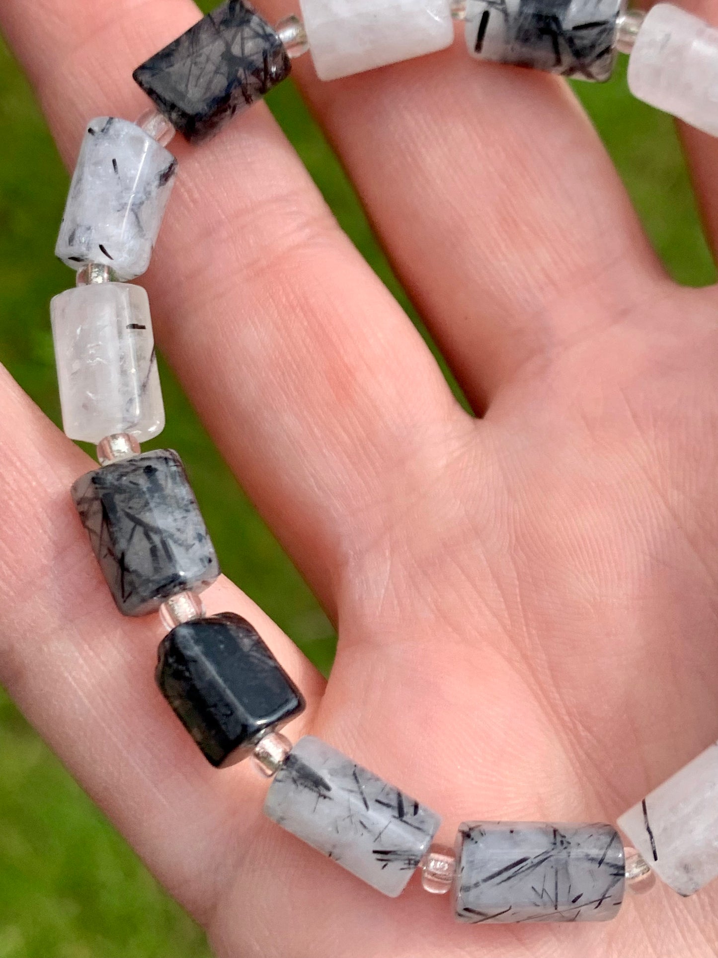 Pulsera de cuarzo rutilado y turmalina negra