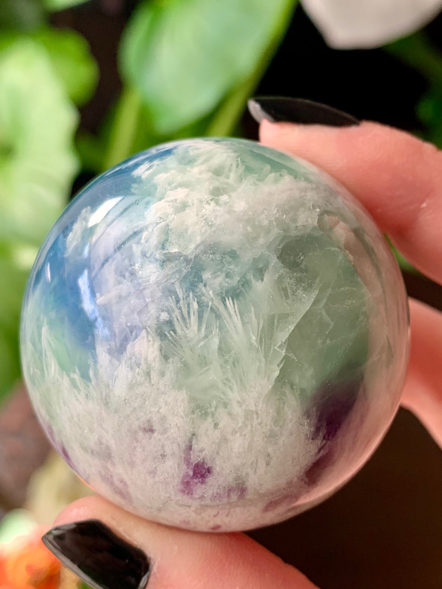 Fluorite snow sphere / feather