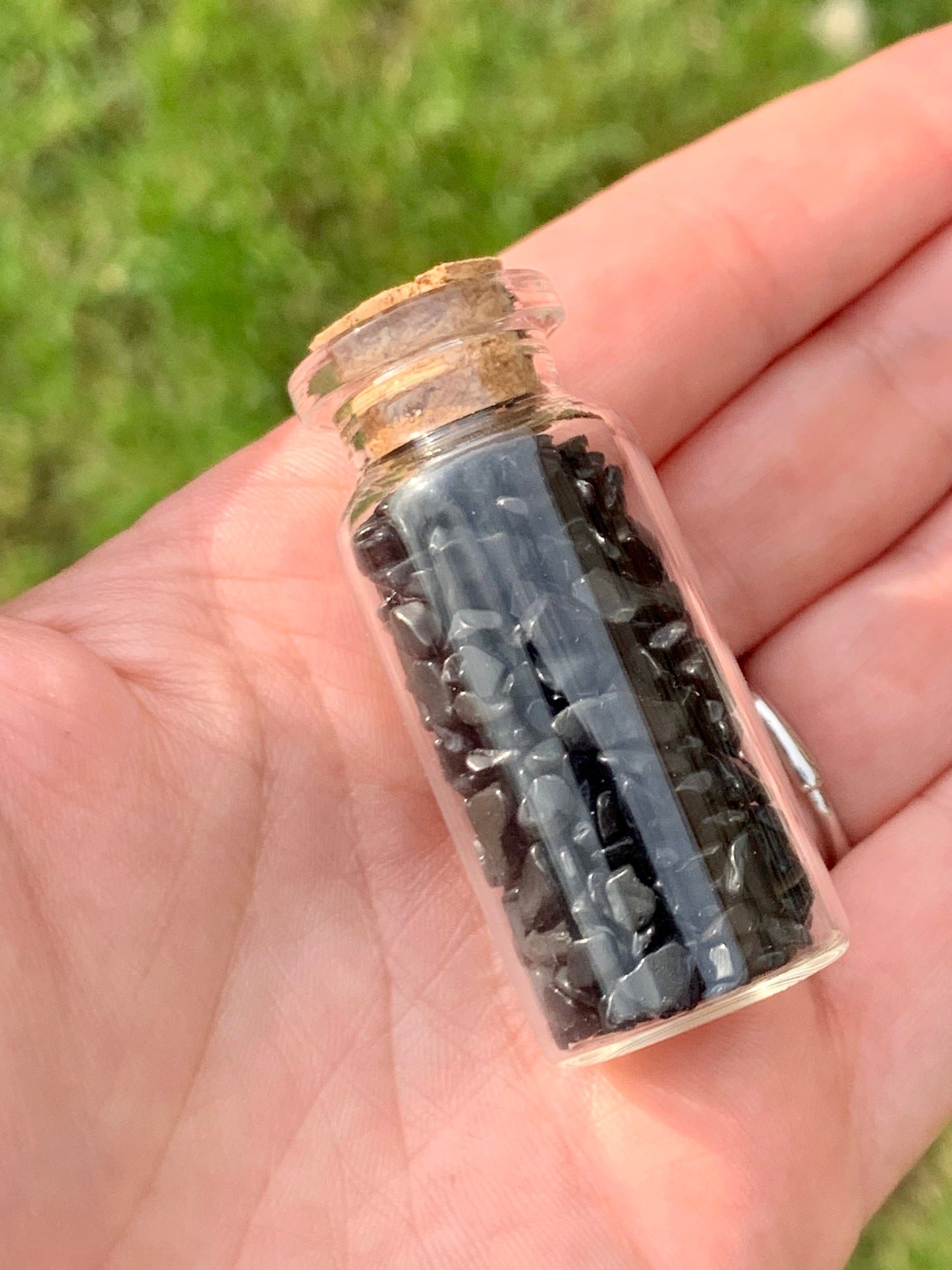 Frasco de obsidiana negra