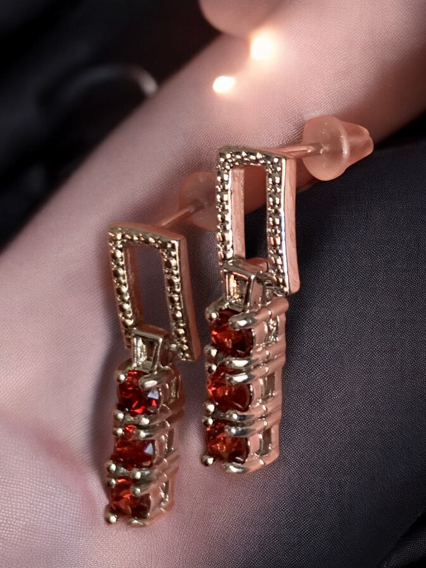 Pendientes de granate