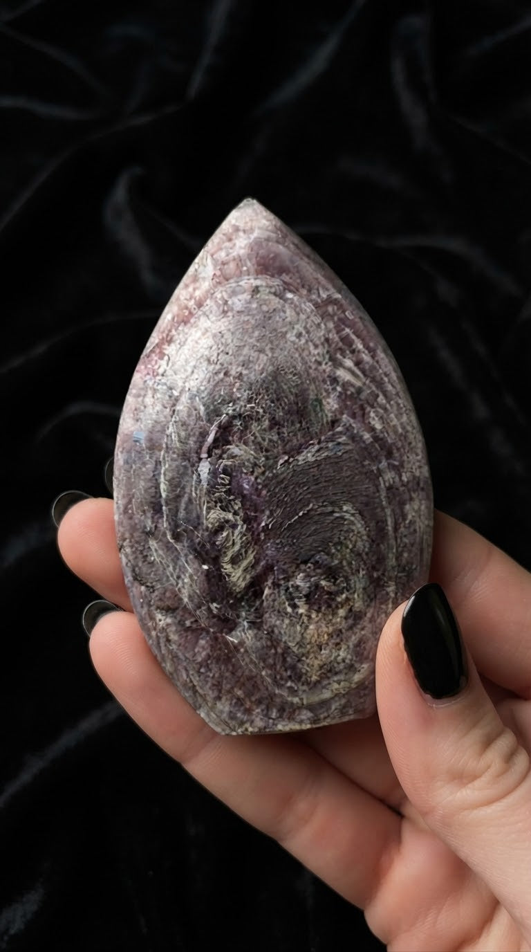 Flamme lepidolite gemme