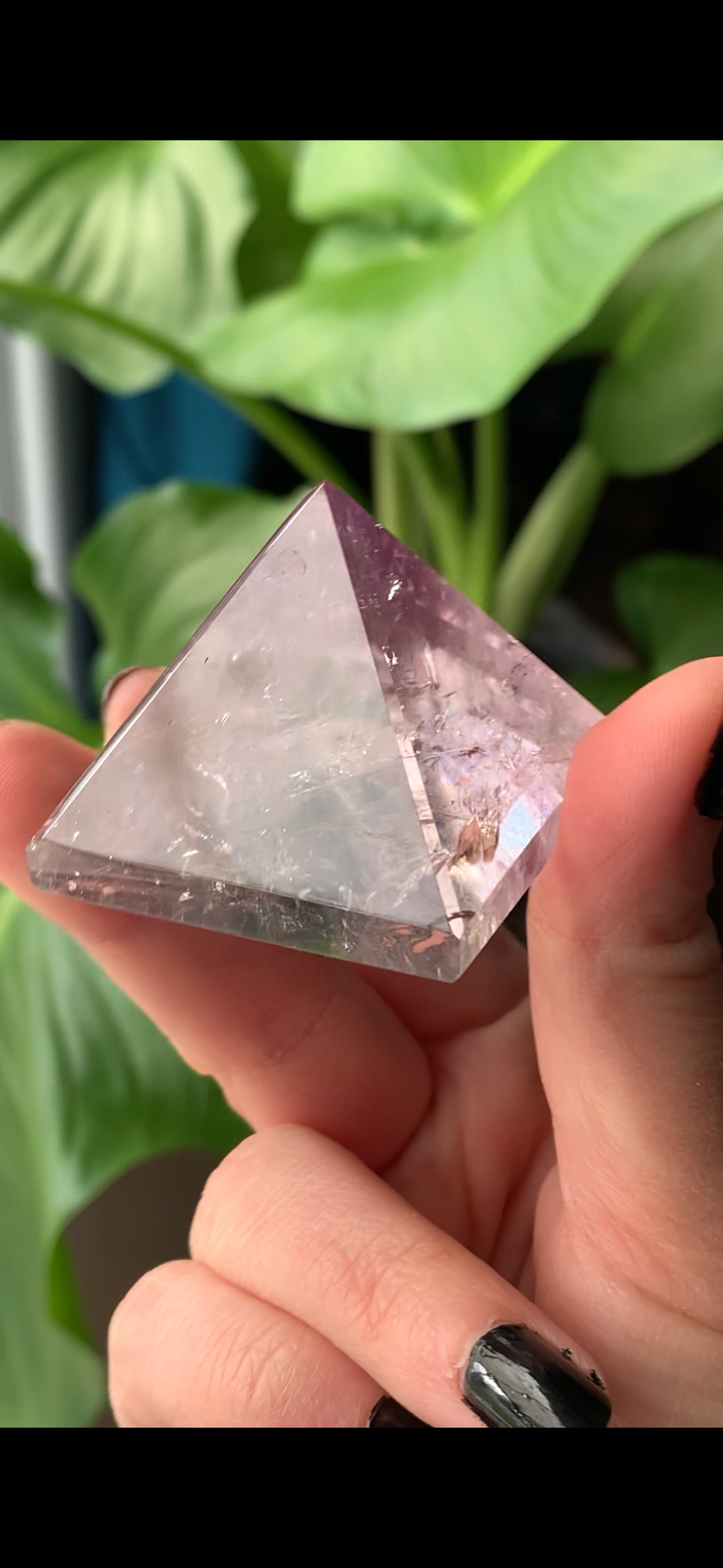 Pirámide de amatista