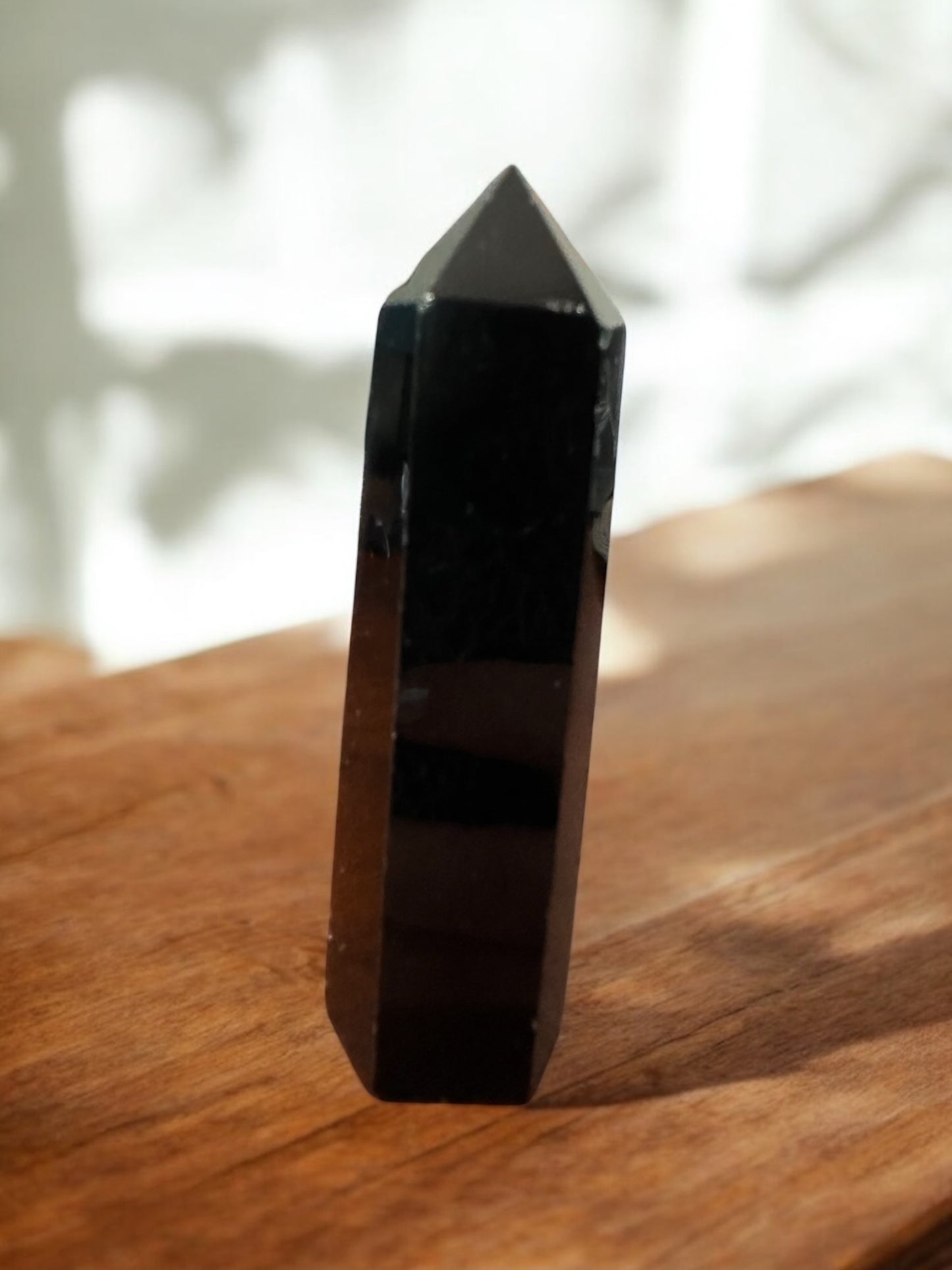 Tour obsidienne noire