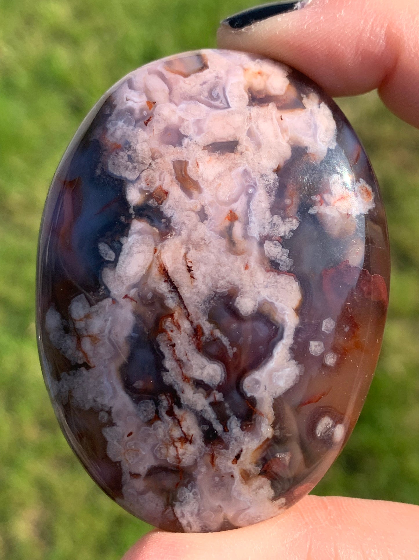 Guijarro de ágata con flor azul