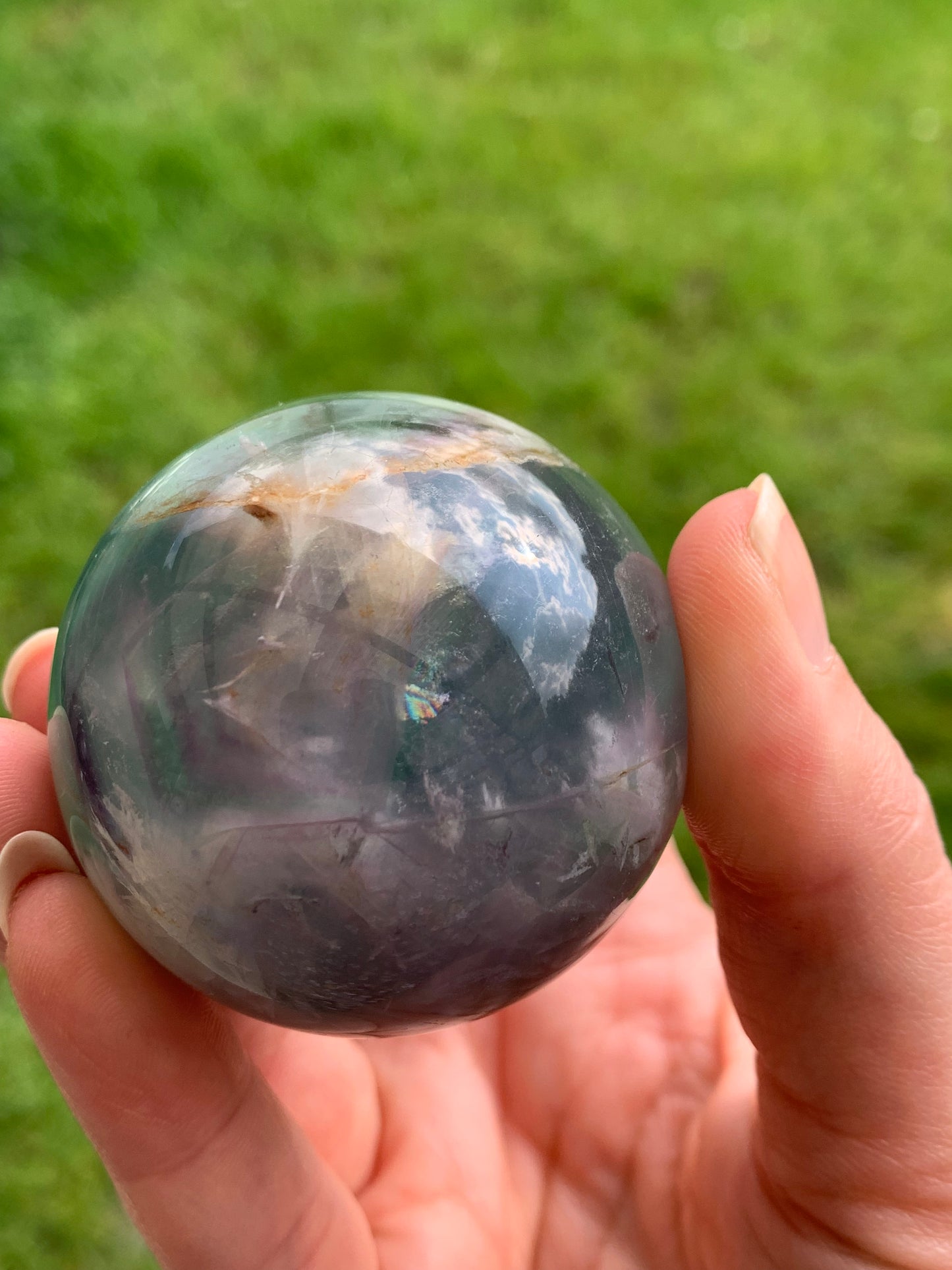 Sphere fluorite snow / feather 1