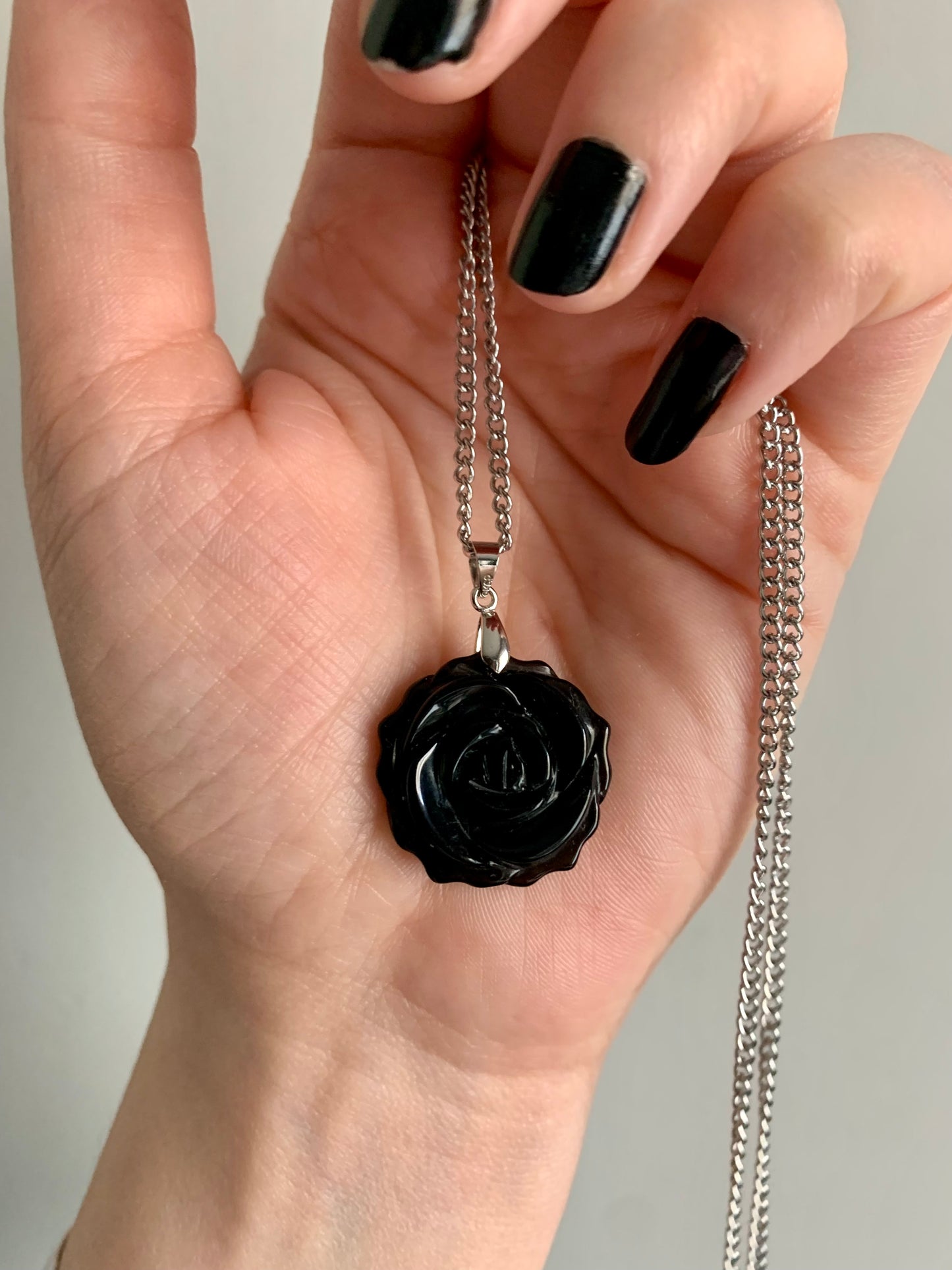 Collier fleur rose obsidienne