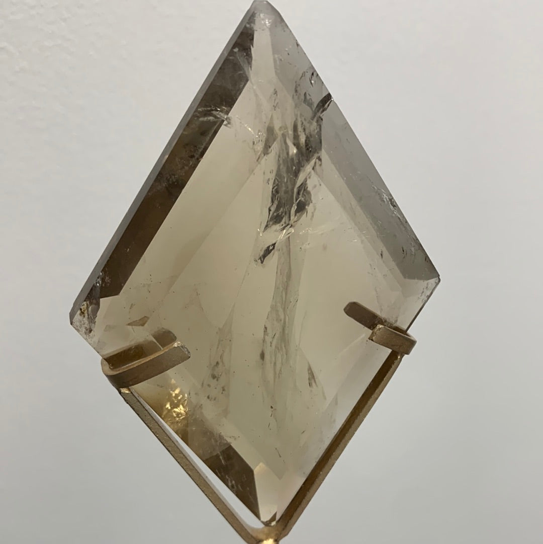 Quartz fumé sur socle