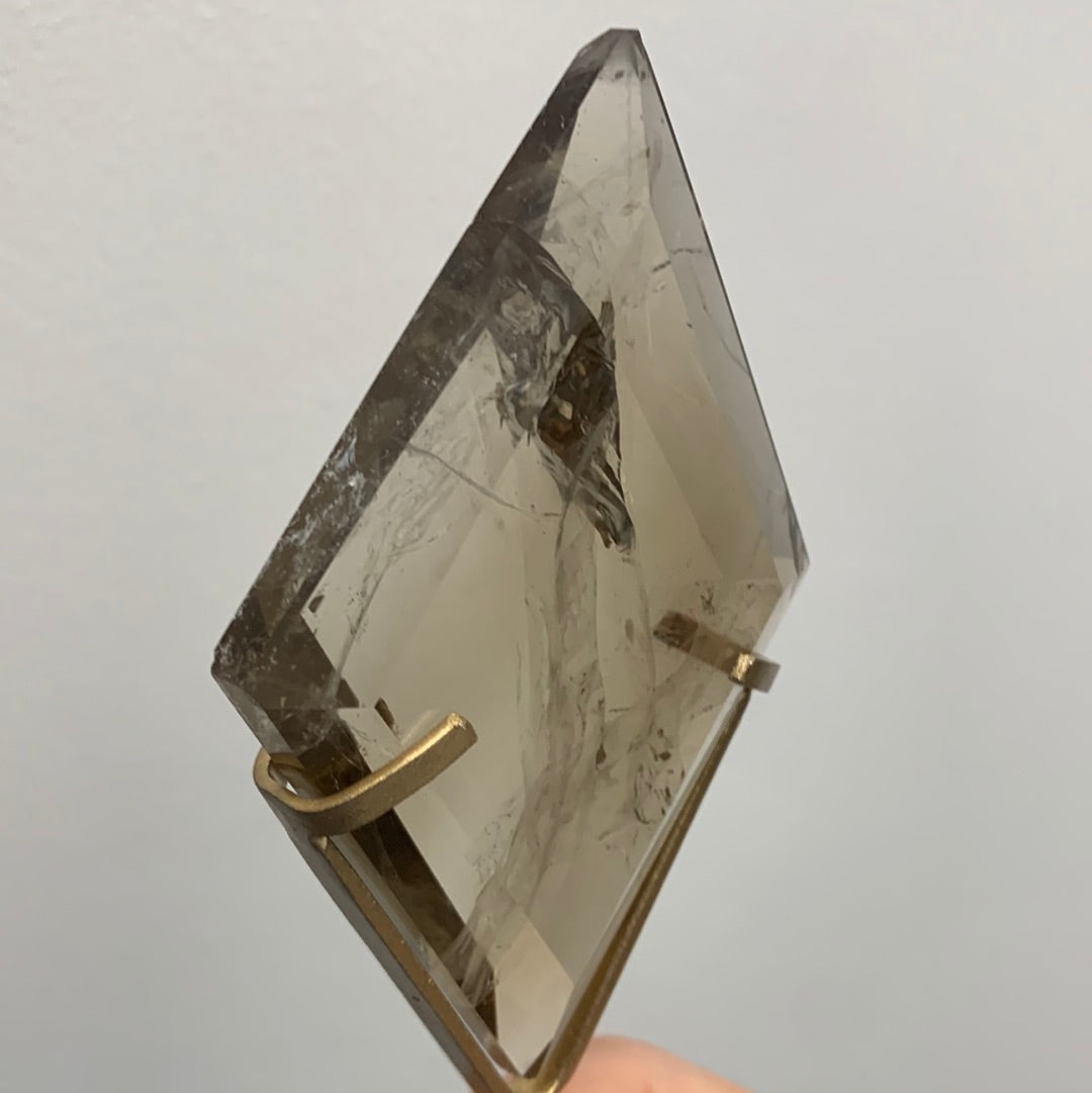 Quartz fumé sur socle