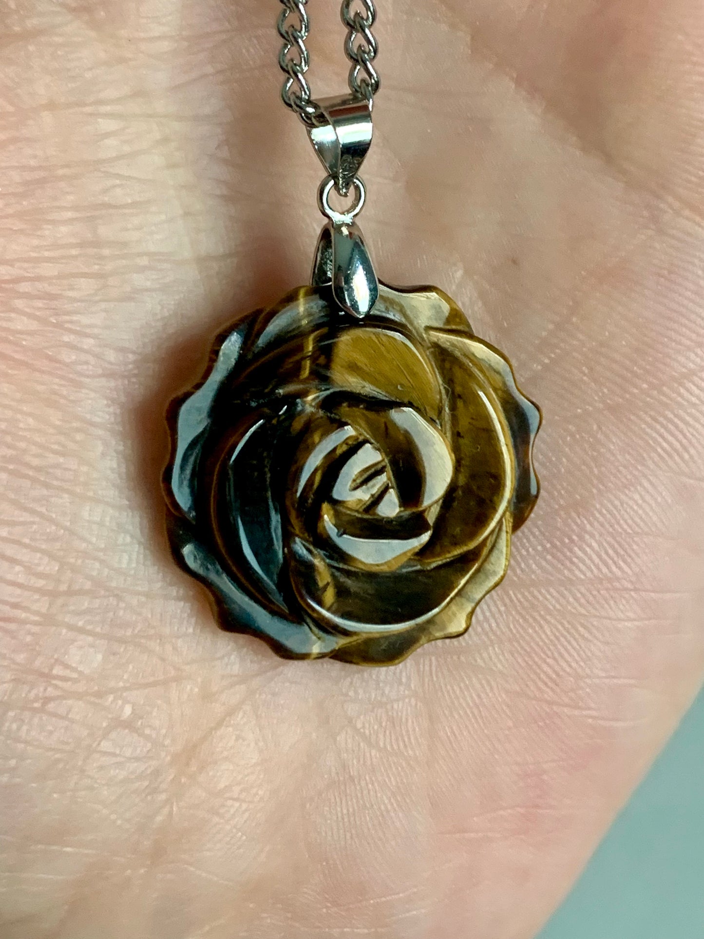 Collier fleur rose oeil de tigre