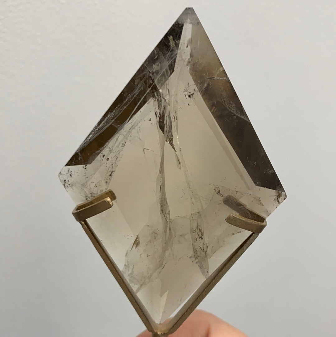 Quartz fumé sur socle