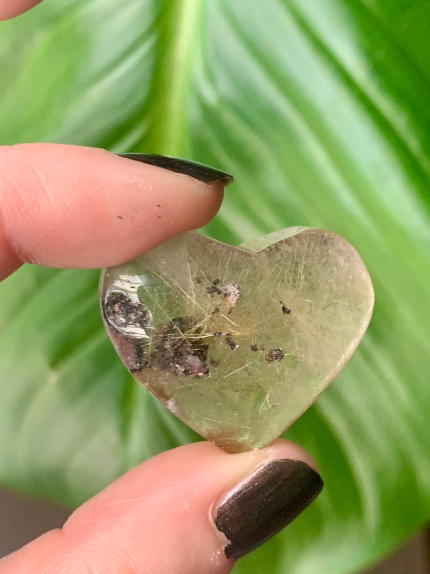 Coeur en quartz rutile doré