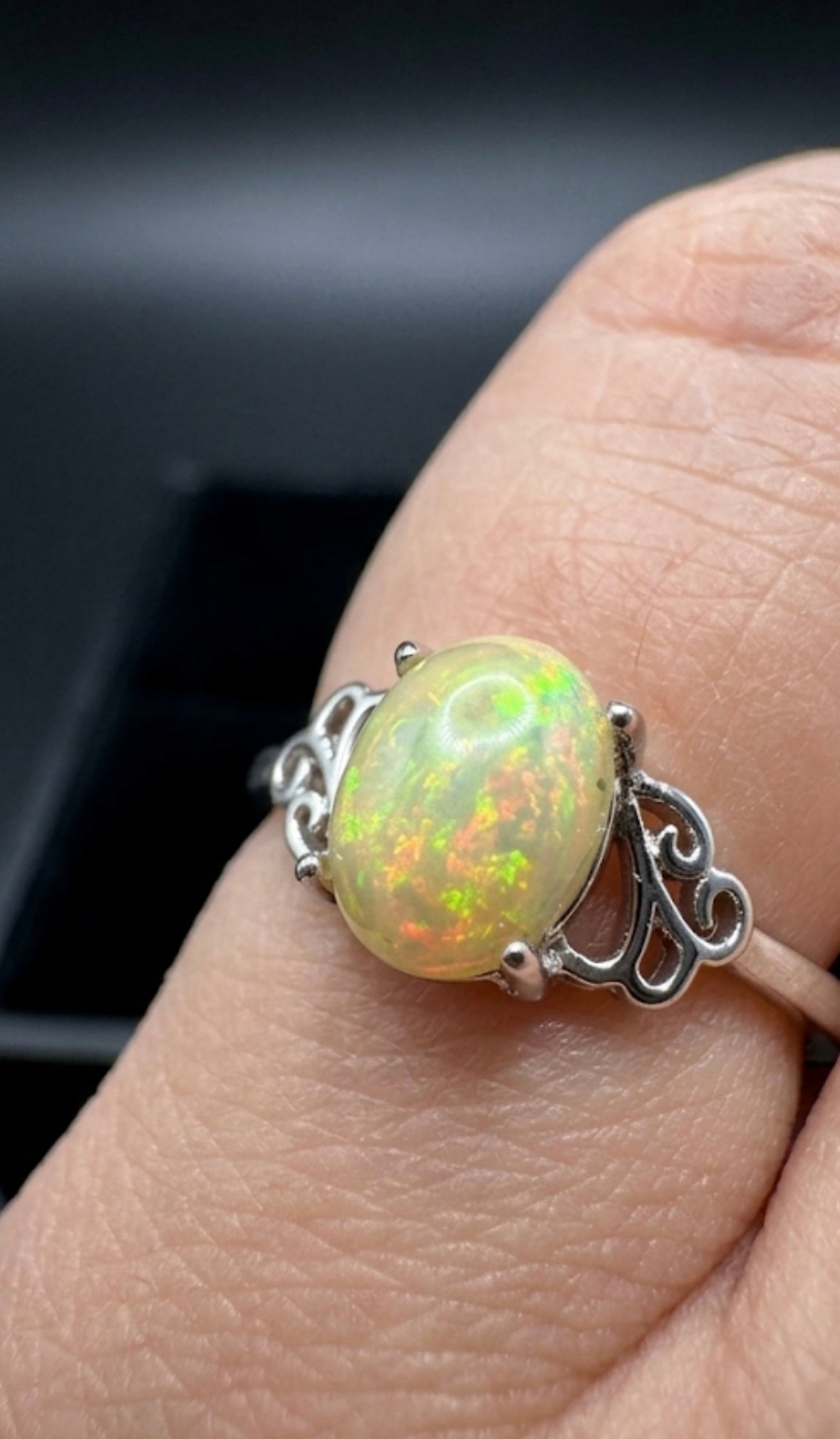 Anillo de ópalo