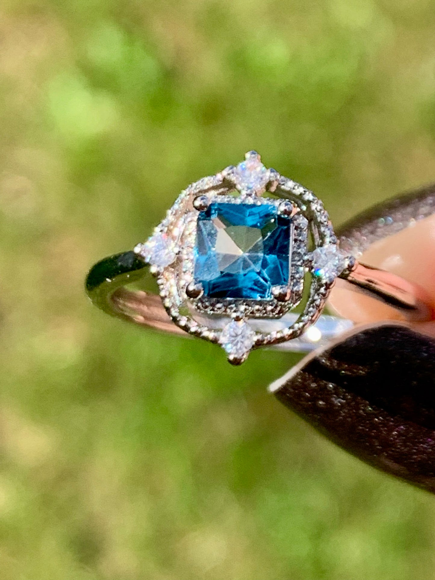 Bague topaze bleu