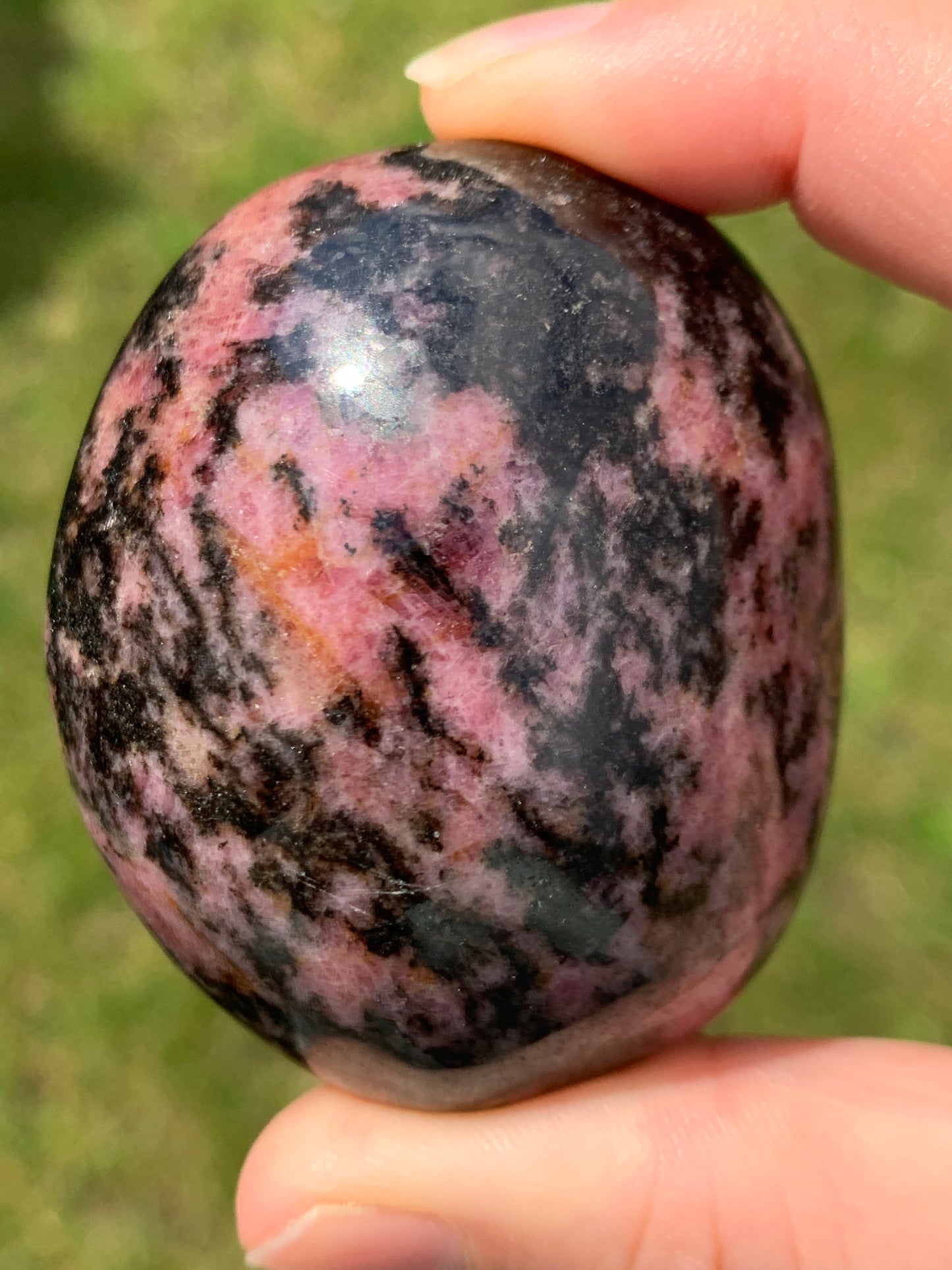 Galet Rhodonite