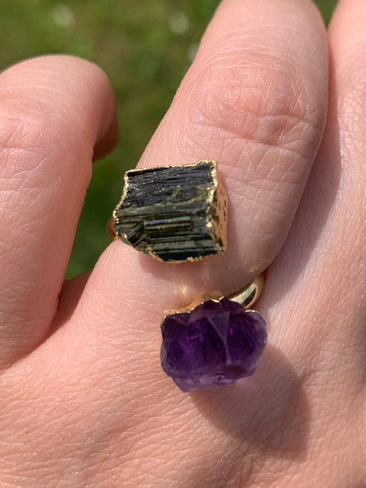 Bague en améthyste et tourmaline noire