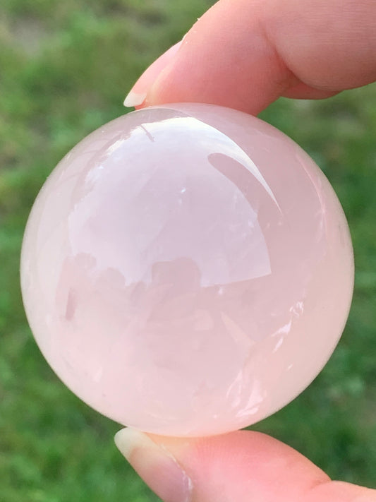 Sphere quartz rose