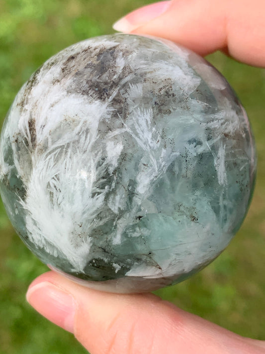 Sphere fluorite plume