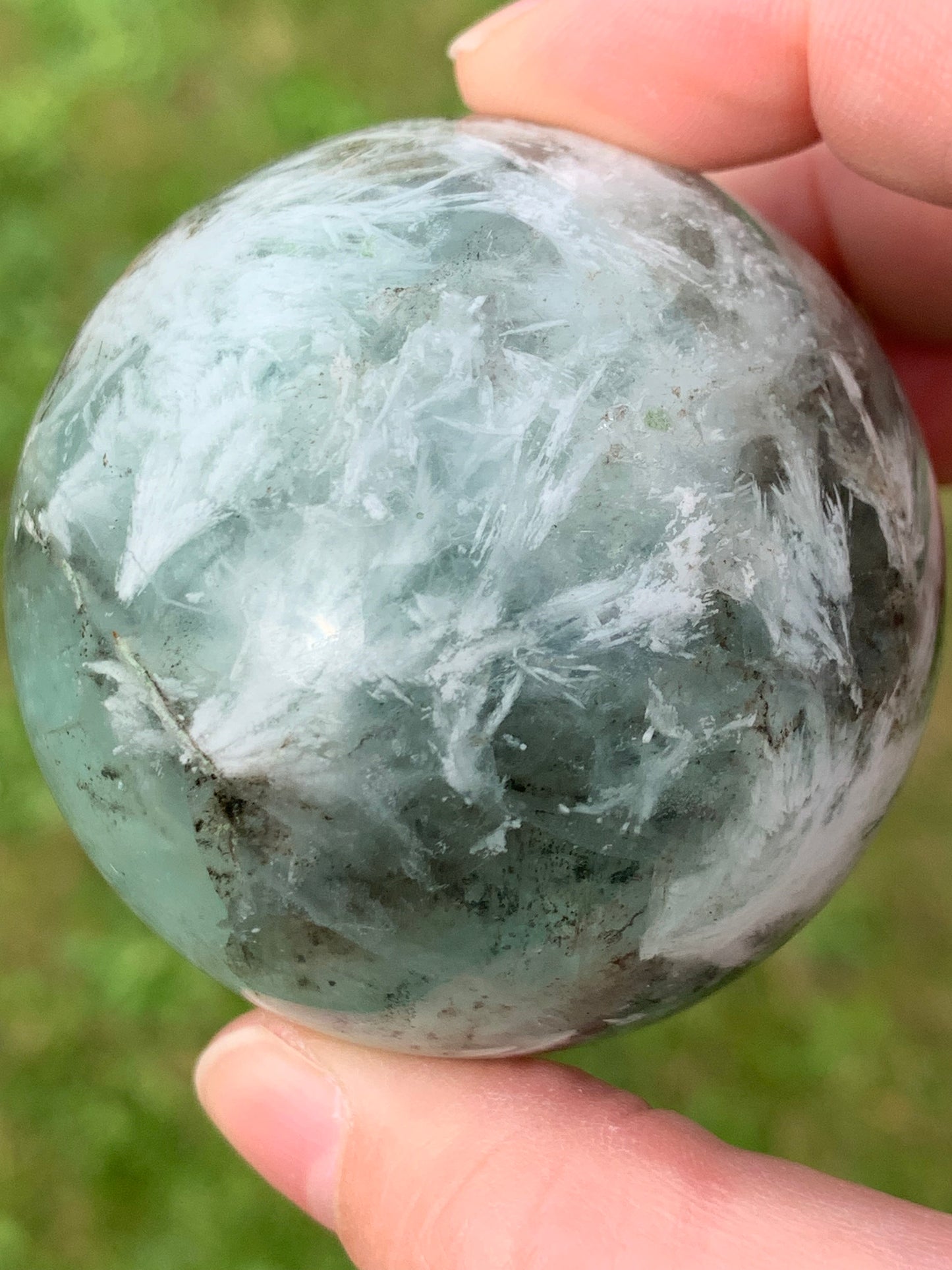 Sphere fluorite plume