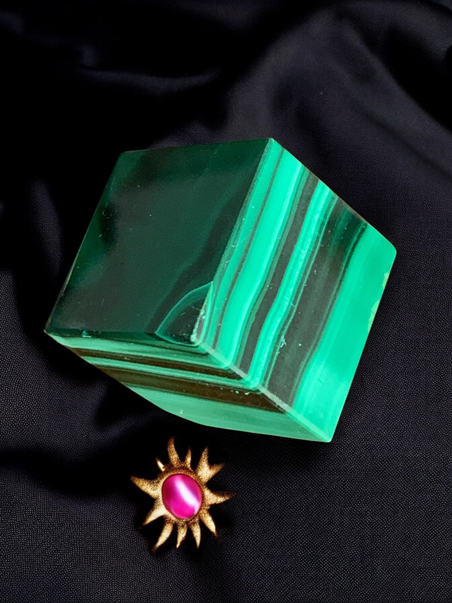 Cube malachite