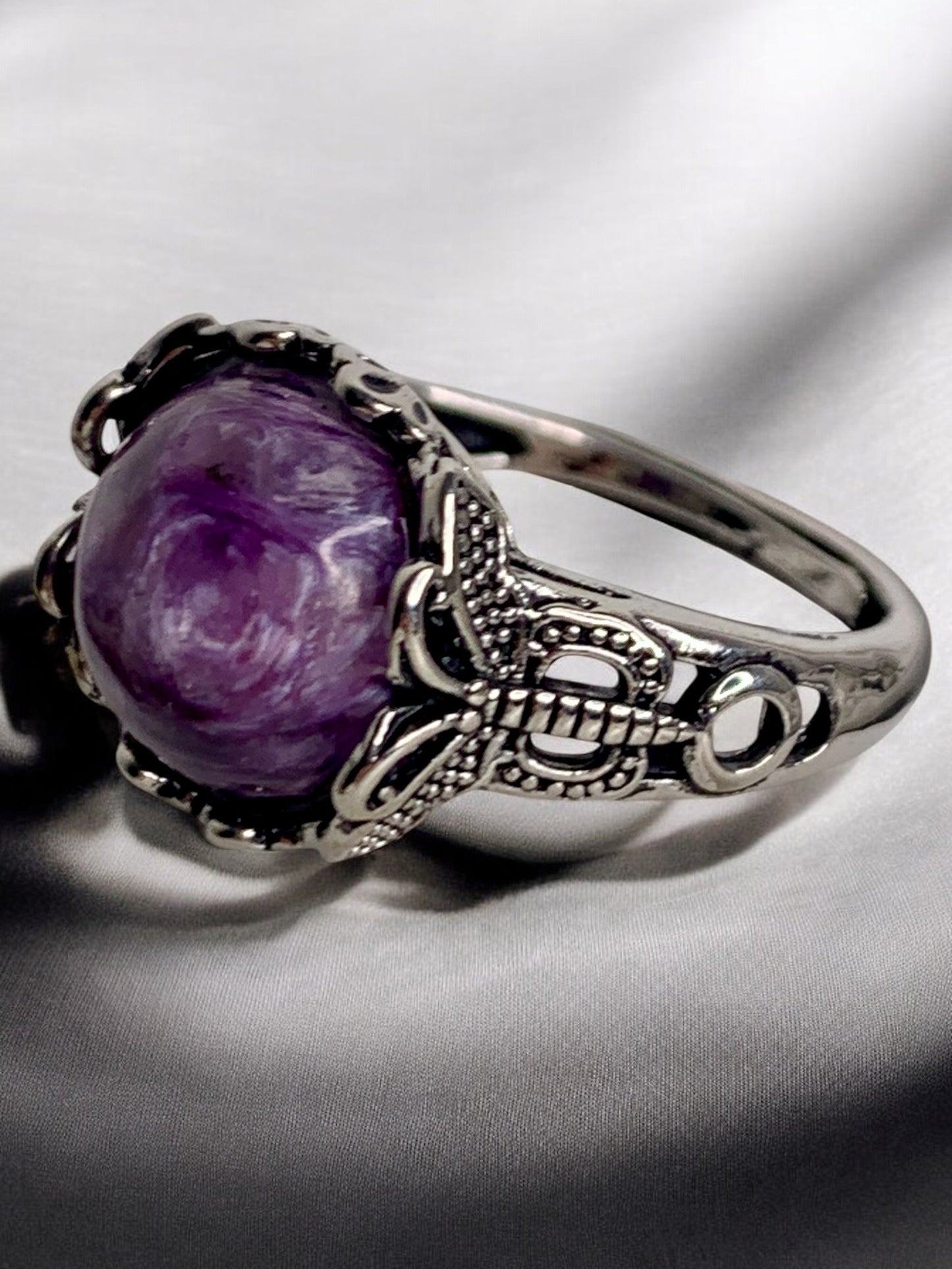 Bague charoite