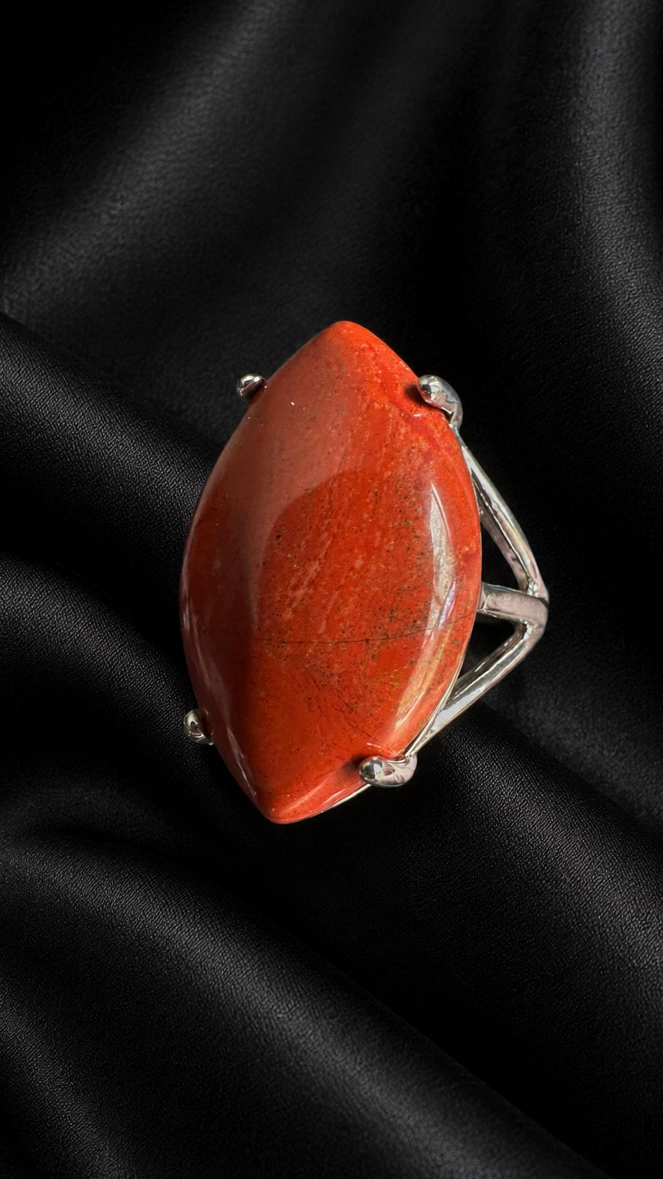 Bague jaspe rouge