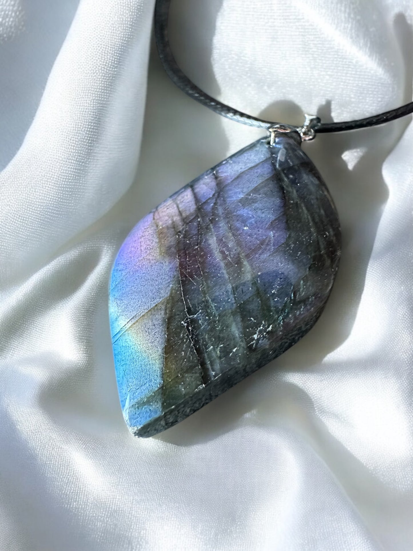 Pendentif labradorite bleu violet