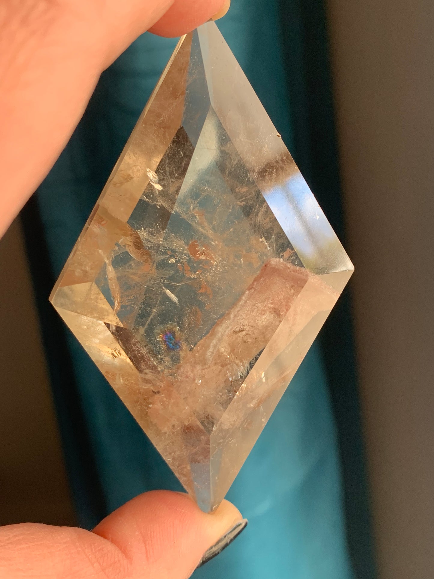 Quartz fumé + Lodolite sur socle