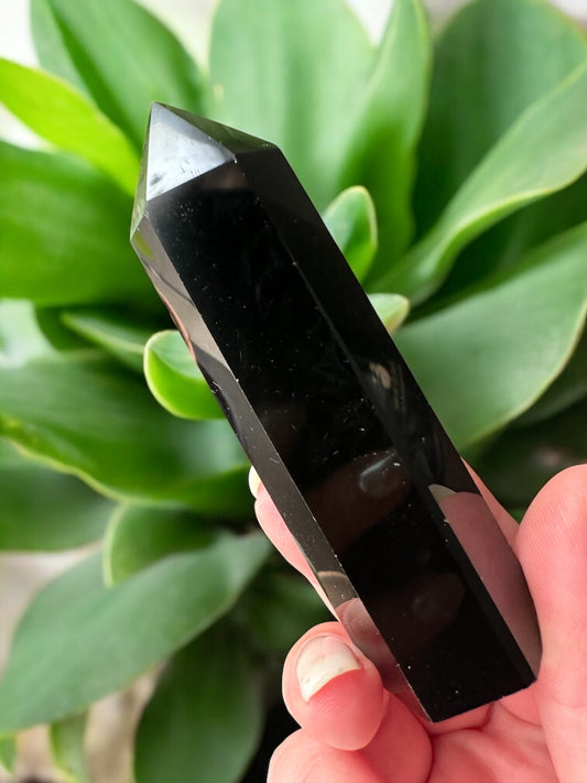 Tour obsidienne noire